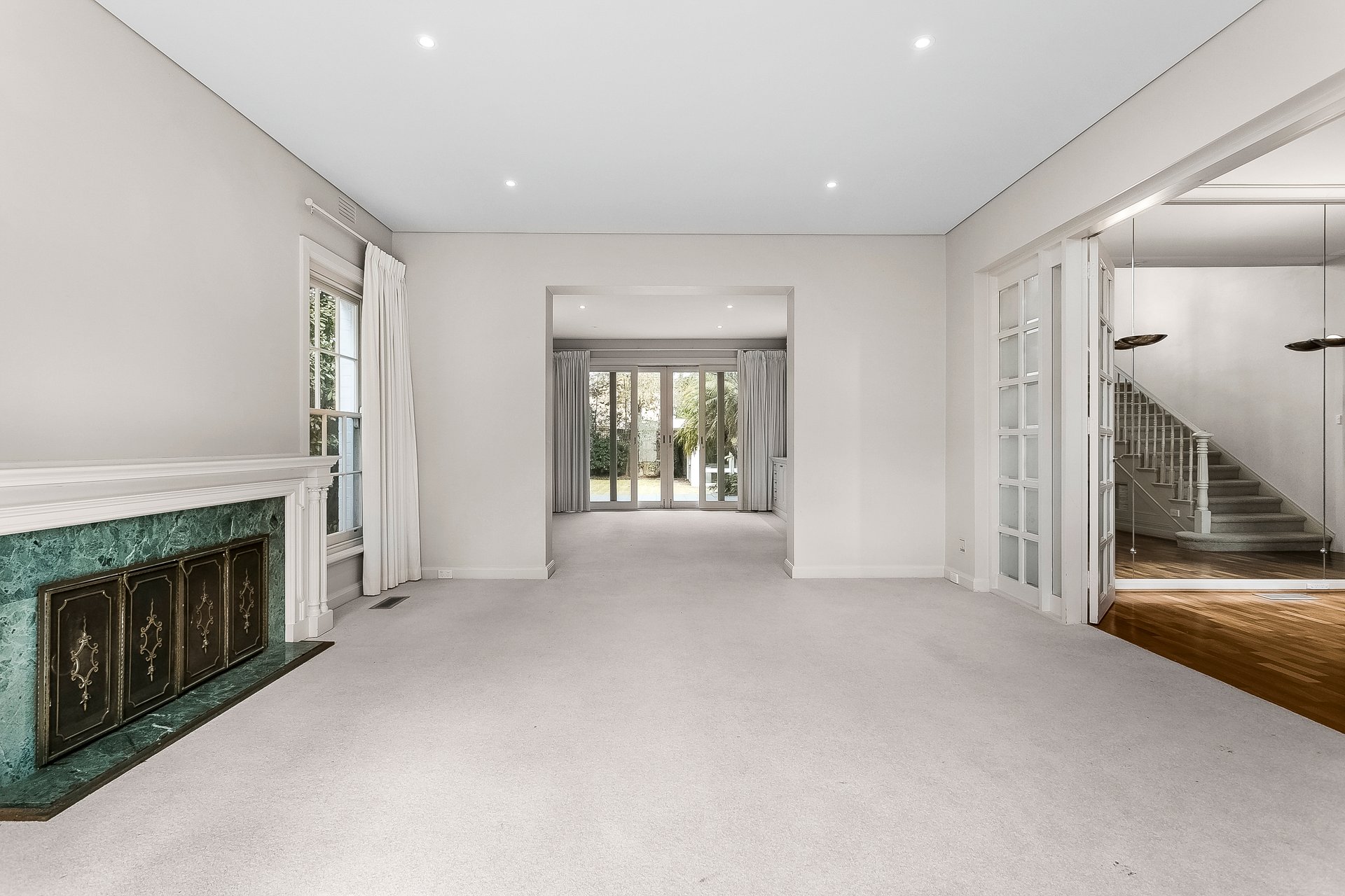 Property Gallery Thumbnail 3