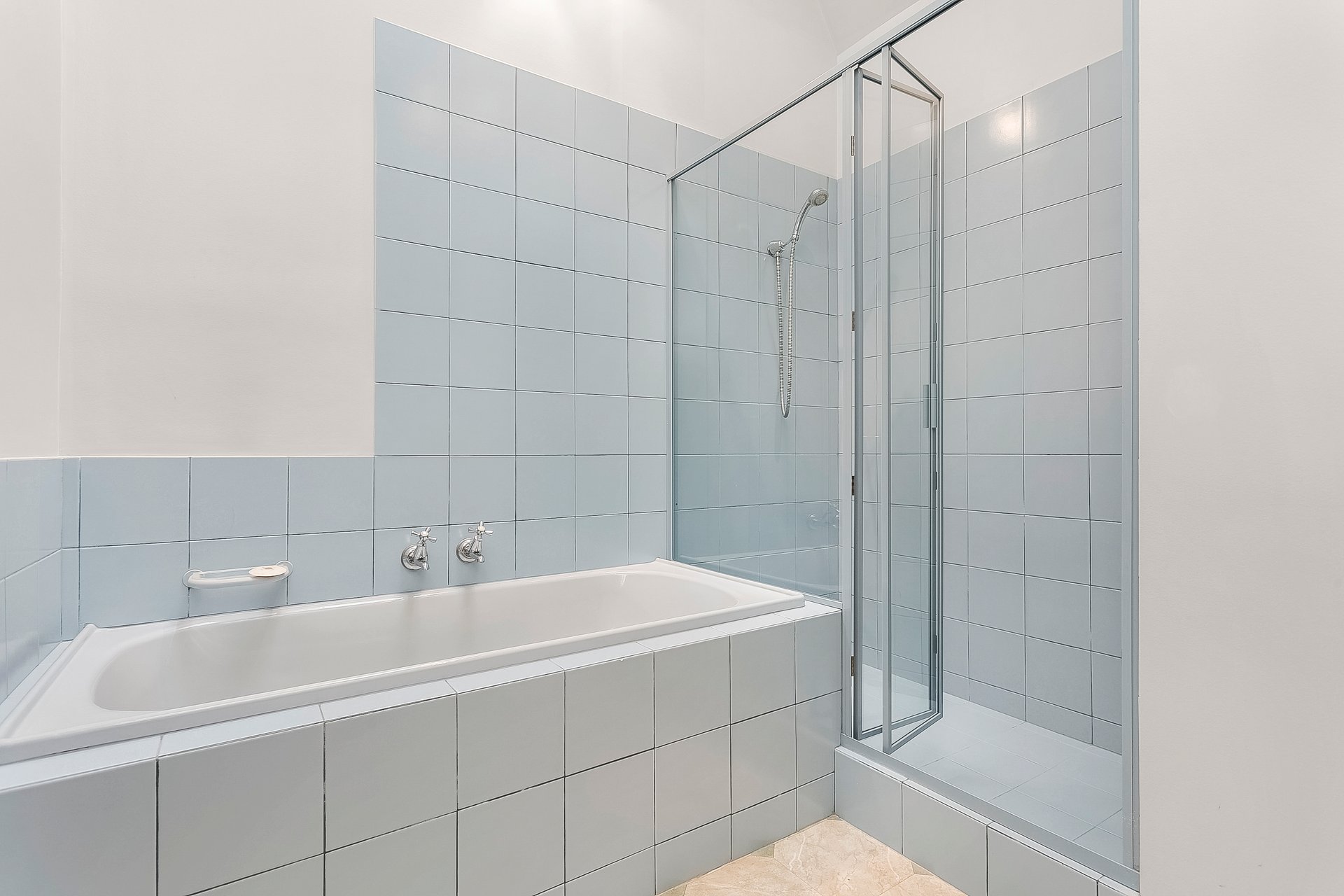 Property Gallery Thumbnail 6