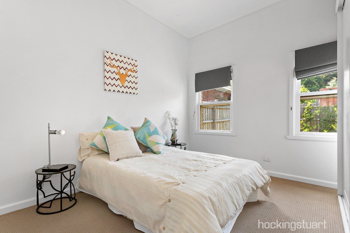 11 Grosvenor Road, Glen Iris image 7