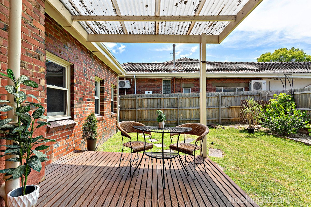 11 Grosvenor Road, Glen Iris image 8