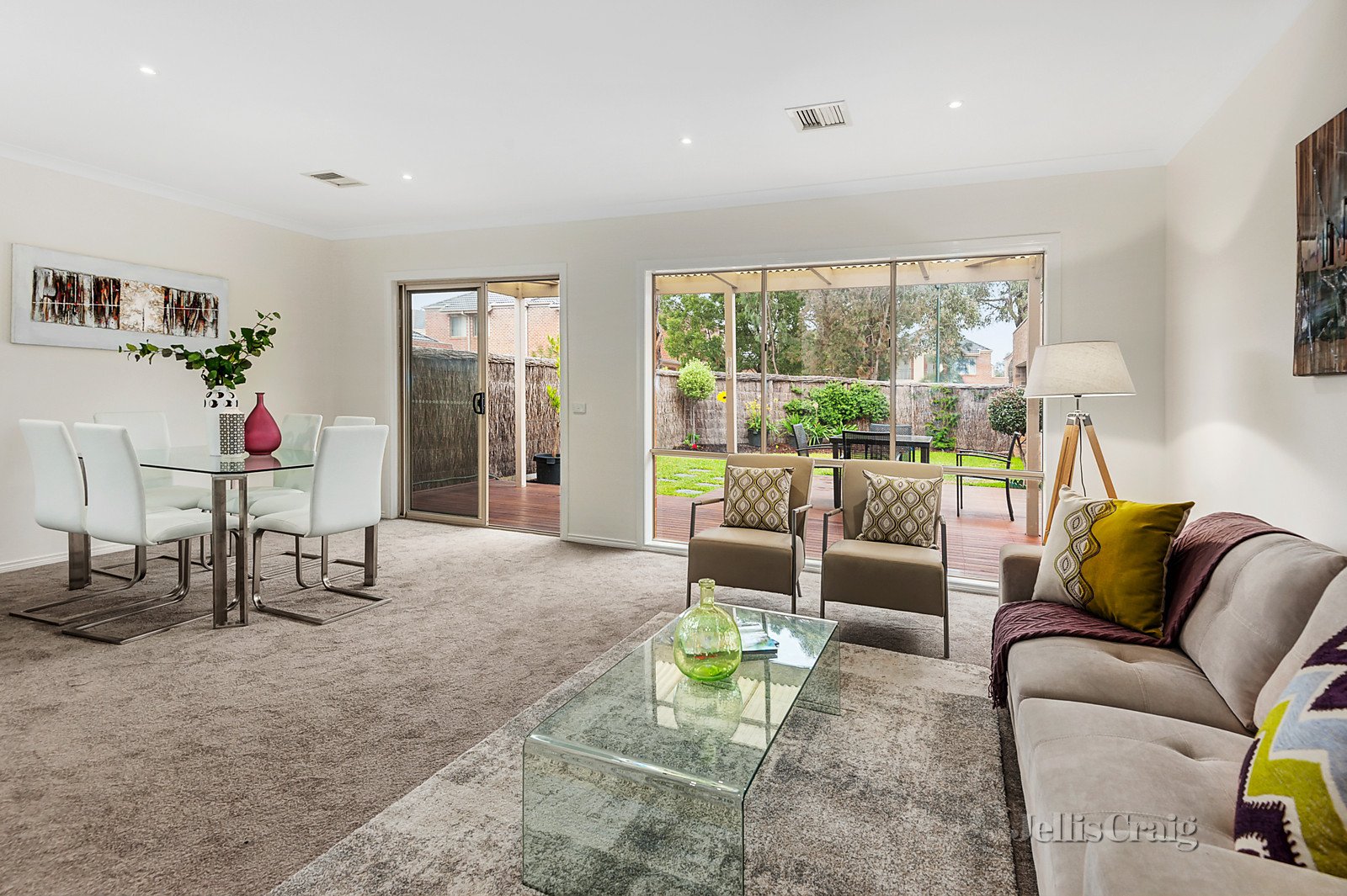 11 Gumleaf Lane, Mitcham image 4