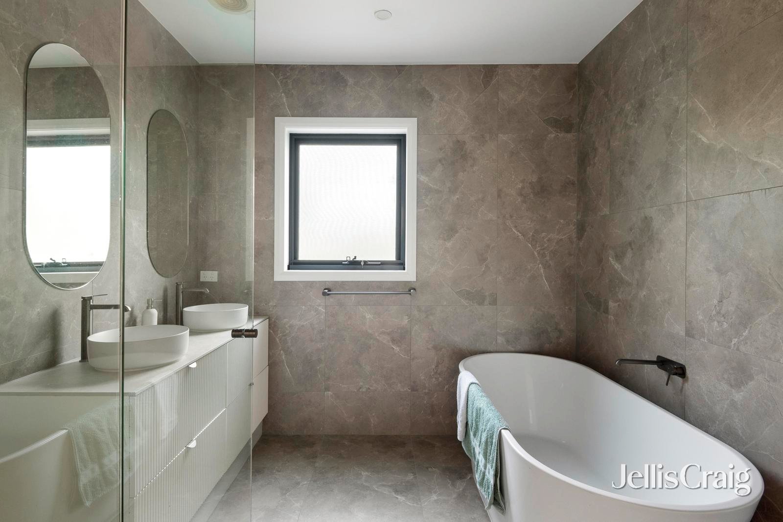 1/1 Hamilton Street, Alphington image 9