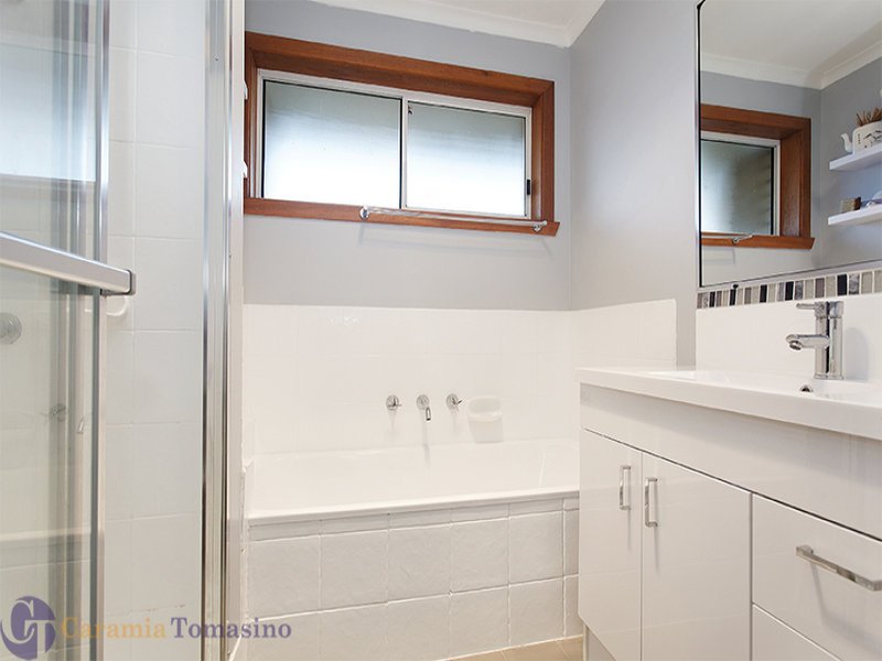 1/1 Hammond Street, Altona image 8