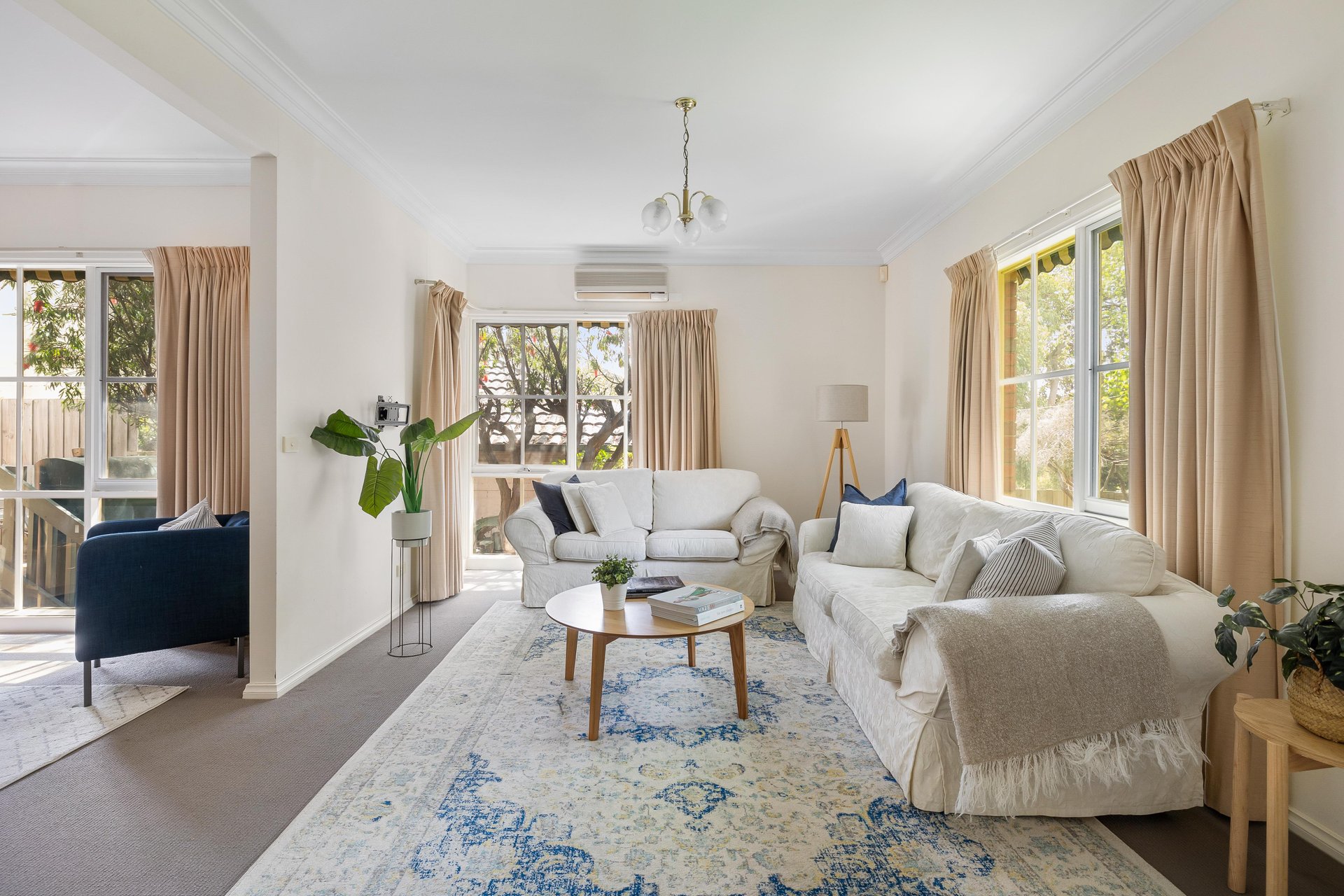 1/1 Henry Street, Balwyn image 2