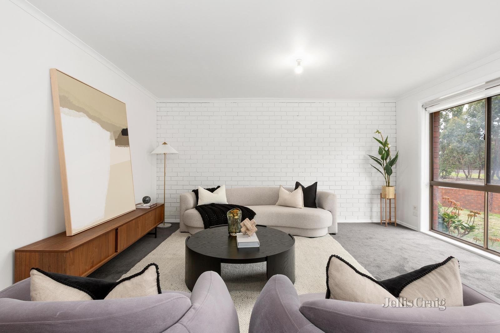 1/1 Herbert Street, Dallas image 2