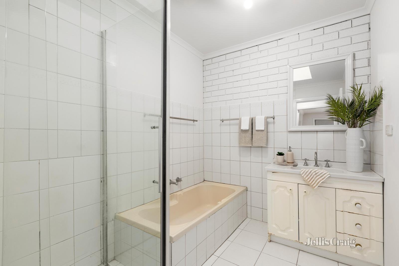 1/1 Herbert Street, Dallas image 7