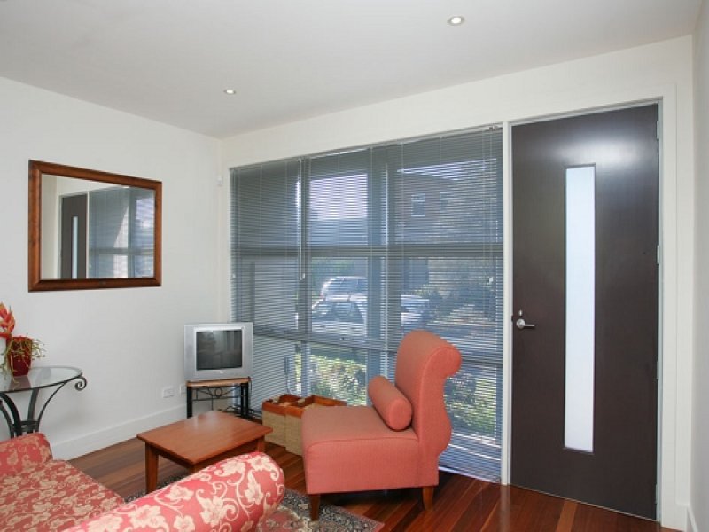 11 Heriot Place, Williamstown image 8