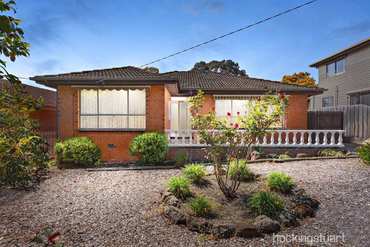 11 Highview Grove, Burwood East image 1