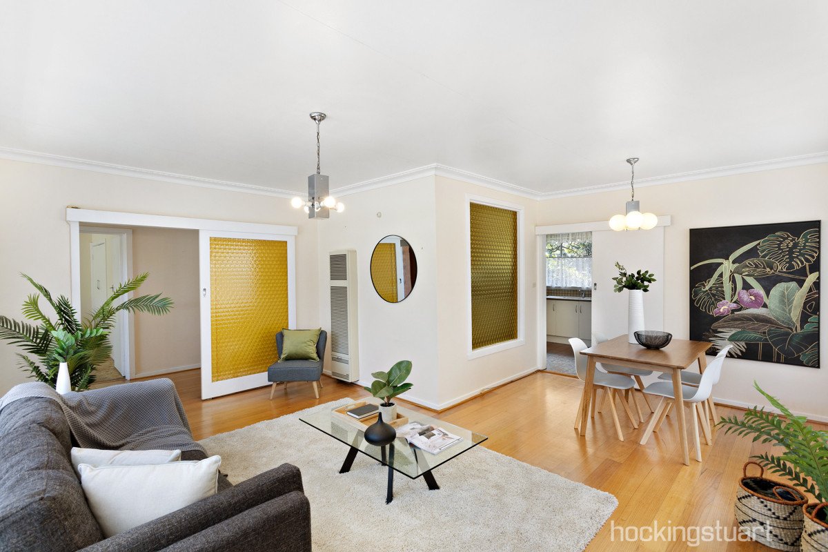 11 Highview Grove, Burwood East image 2