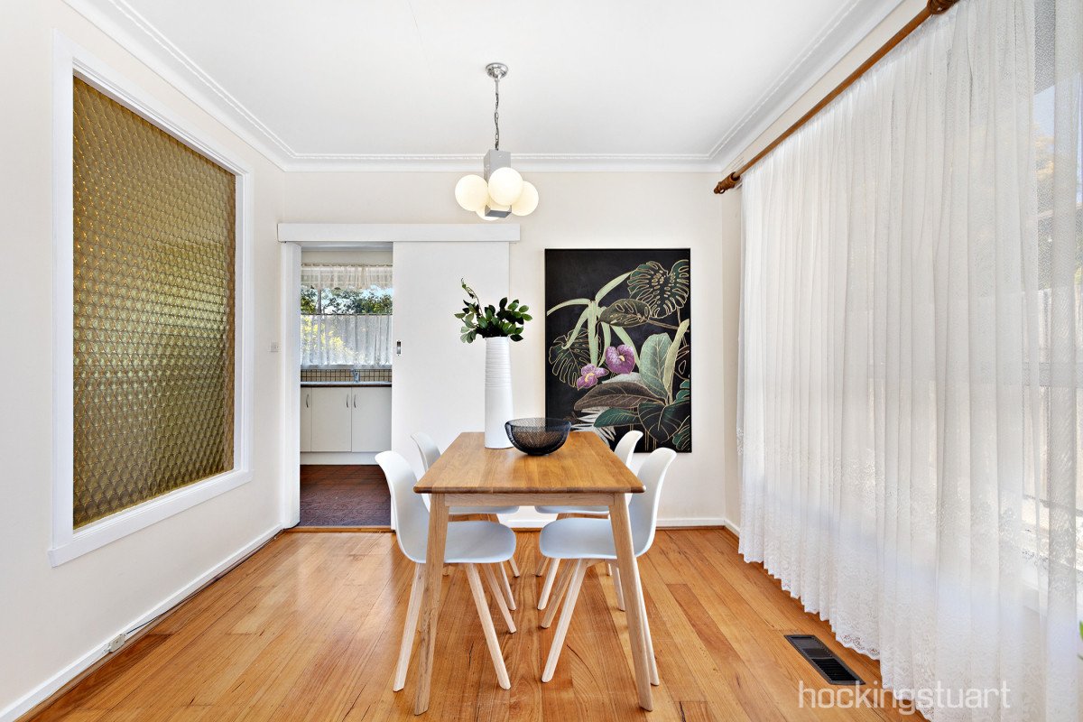11 Highview Grove, Burwood East image 4