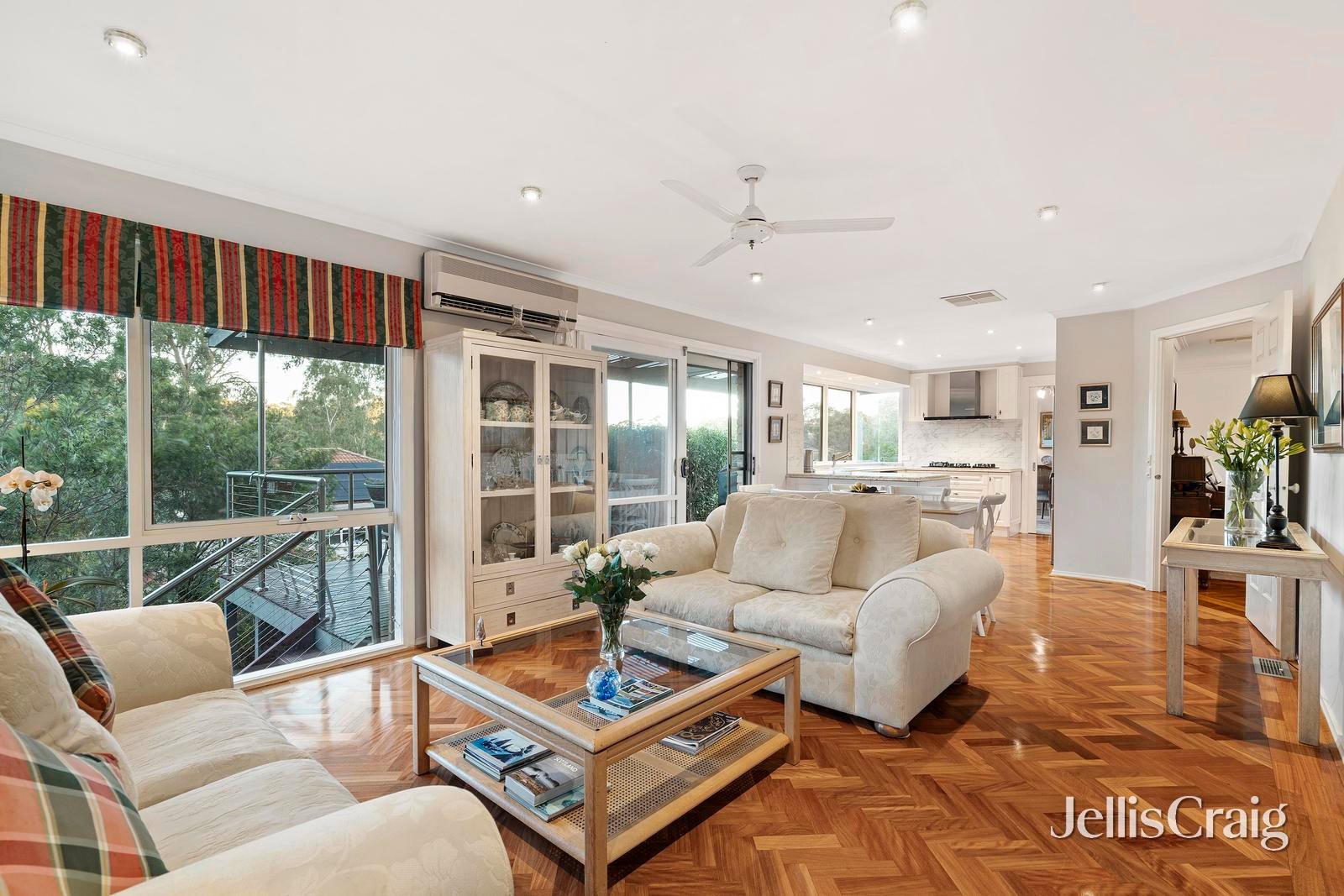 11 Hillcrest Court, Donvale image 3