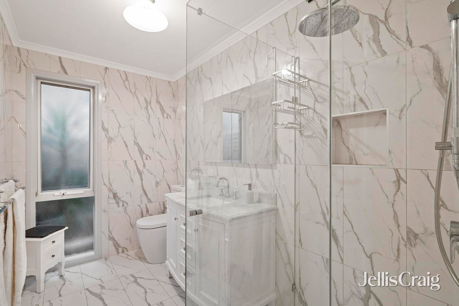 11 Hillcrest Court, Donvale image 7