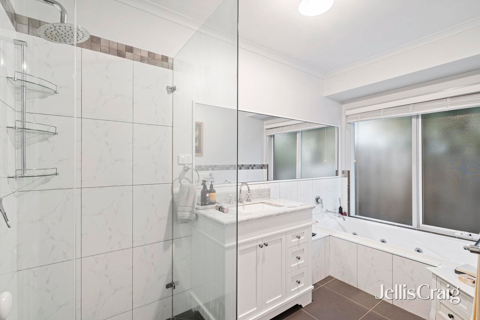 11 Hillcrest Court, Donvale image 11