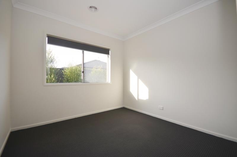 11 Holgate Road, Lucas image 7