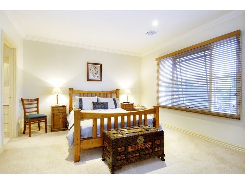 1/1 Hood Street, Mont&nbsp;Albert image 6