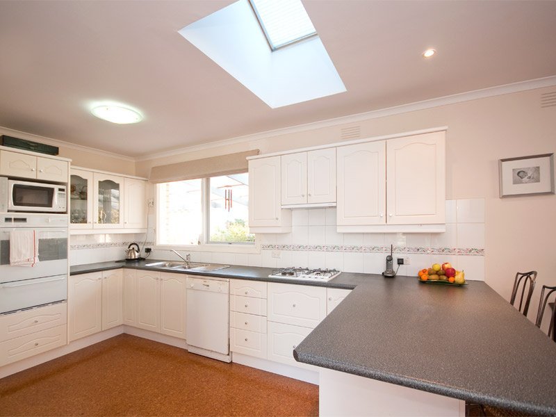 11 Houston Court, Box Hill South image 4