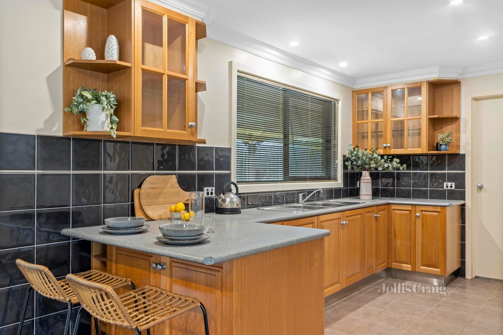 11 Howey Street, Gisborne image 3