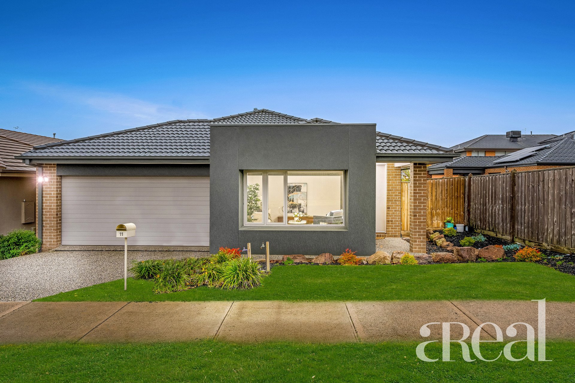 11 Huntley Street, Cranbourne North VIC 3977