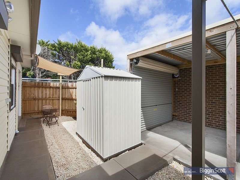 1/1 Huxtable Avenue, Altona North image 9