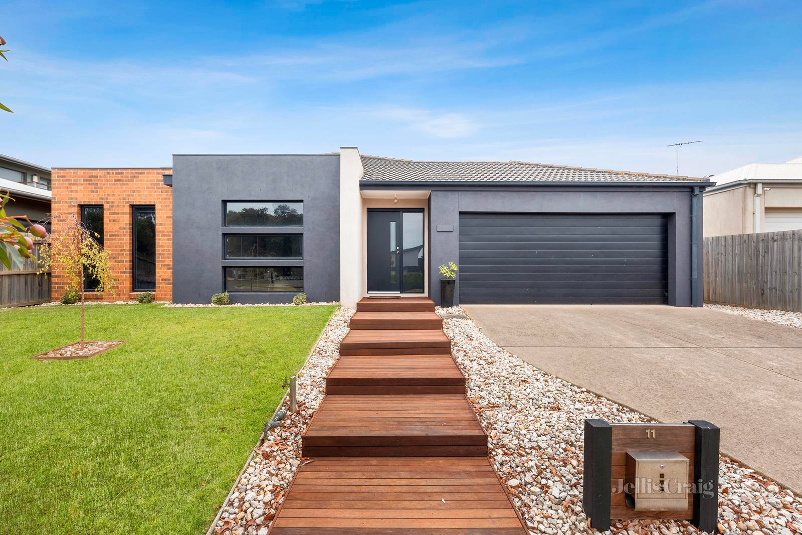 11 Inglewood Lane, Ocean Grove image 1