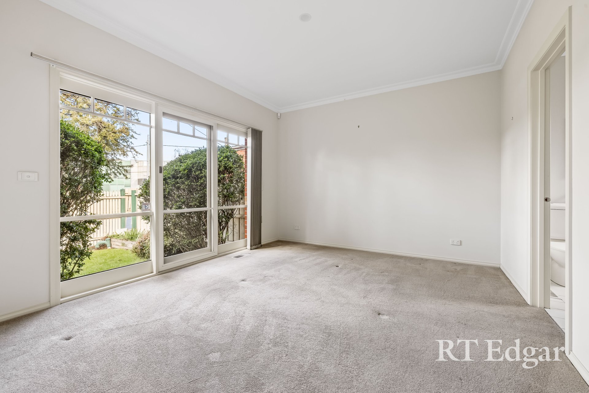 Property Gallery Thumbnail 5