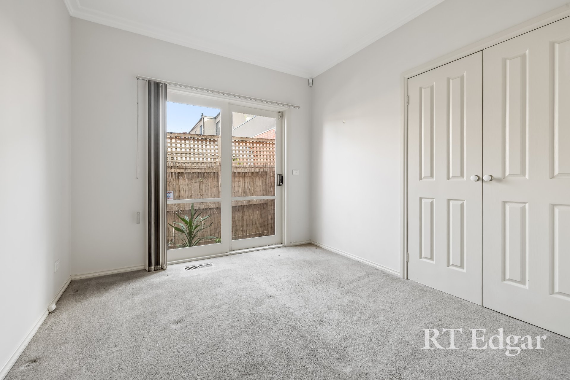 Property Gallery Thumbnail 7