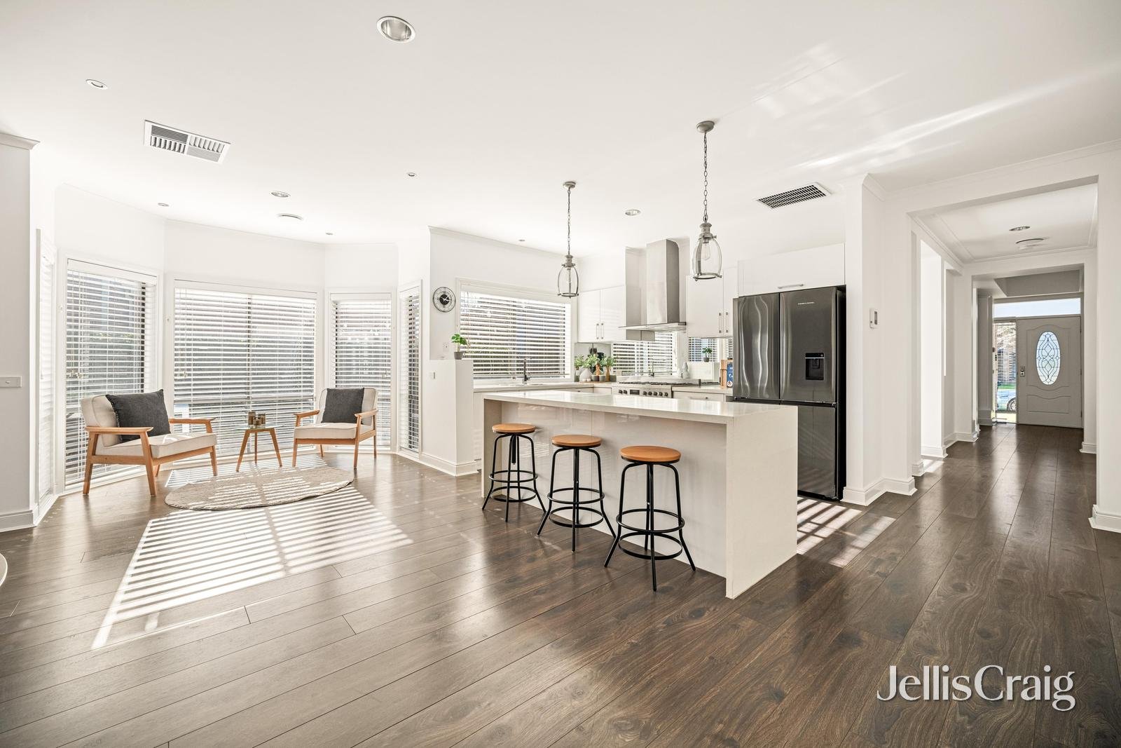11 Jackie Court, Aspendale Gardens image 4