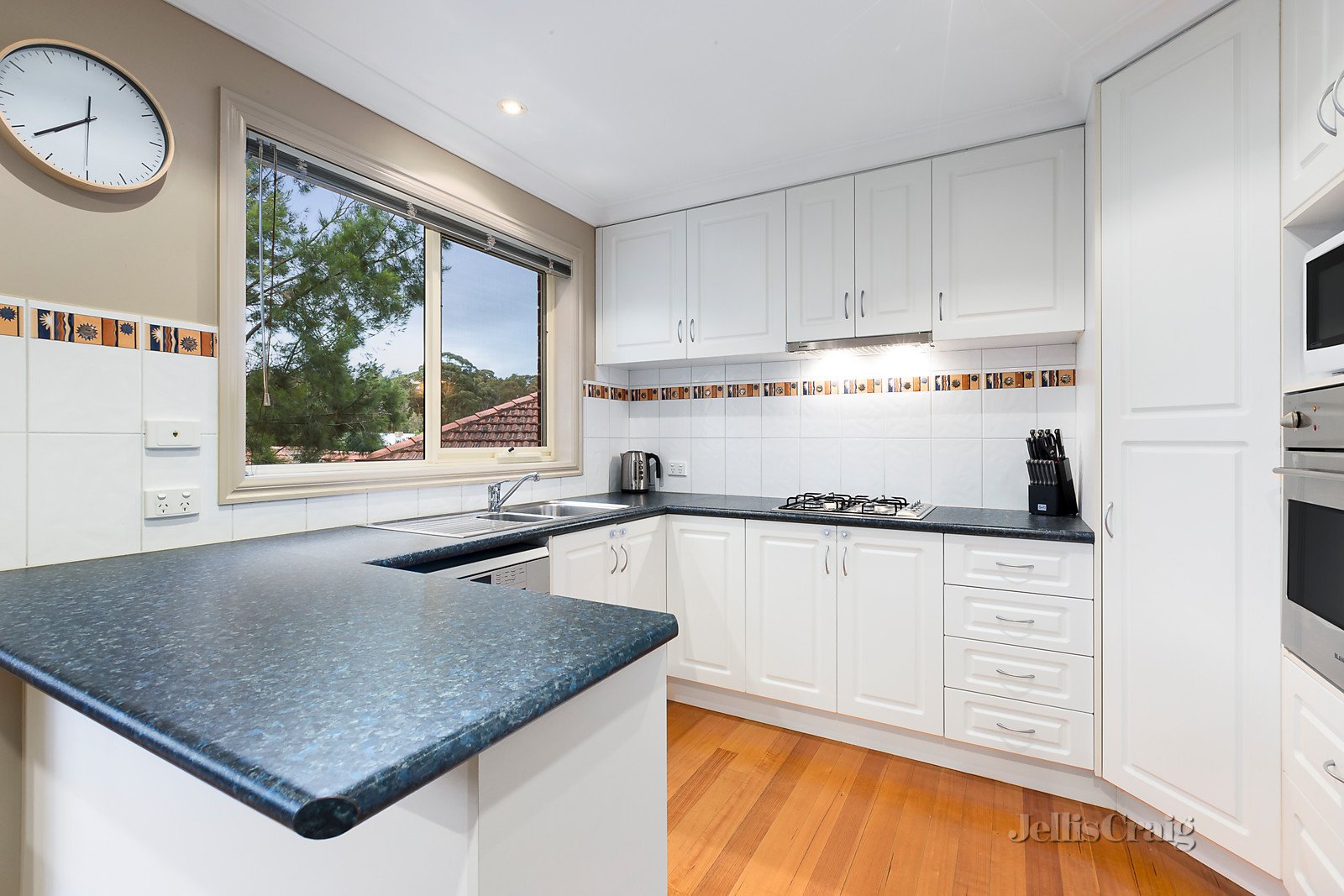 1/1 James Street, Montmorency image 3