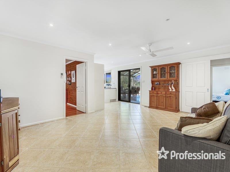 11 Jennings Road, Bayswater North image 3