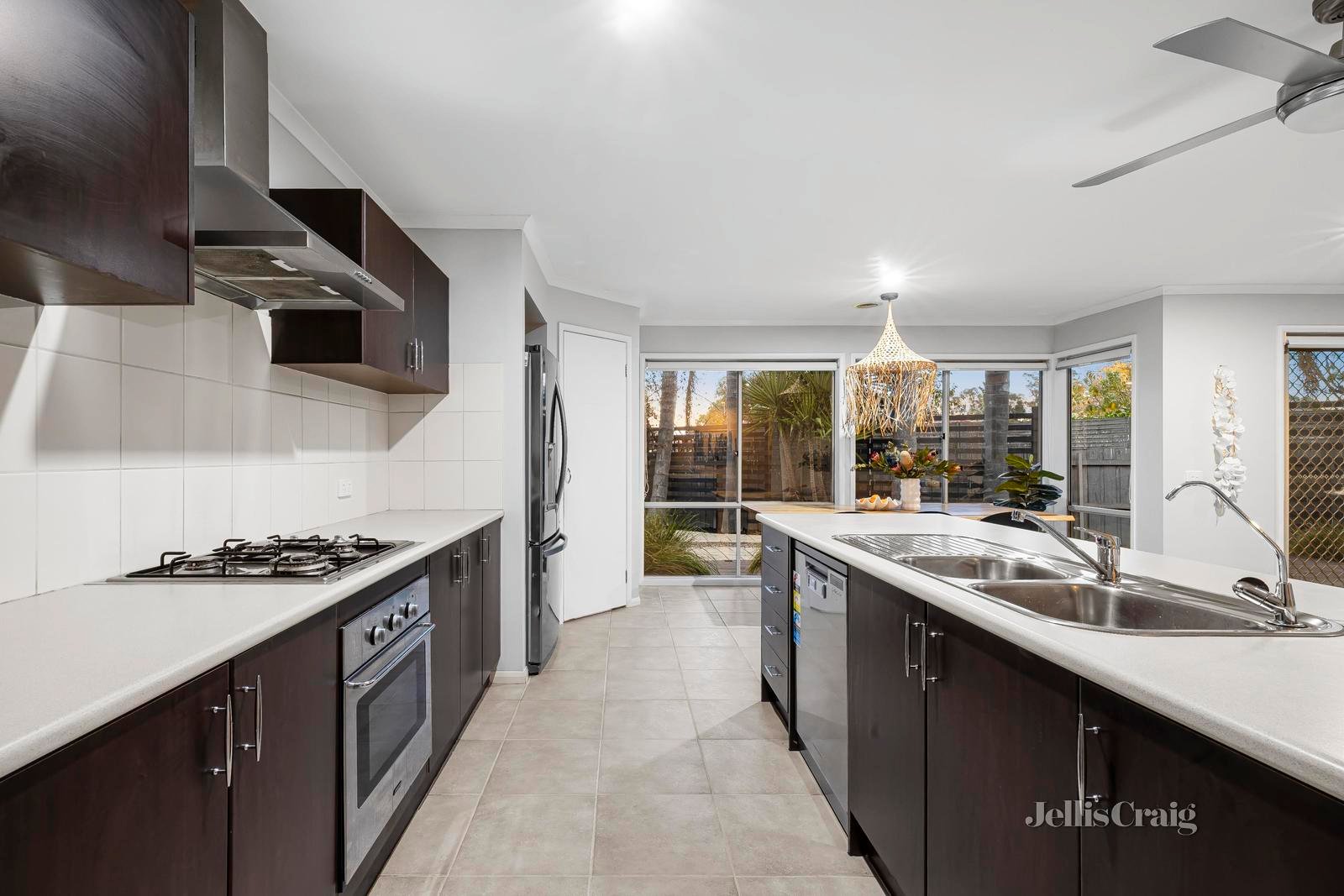 11 John William Drive, Mount Martha image 6