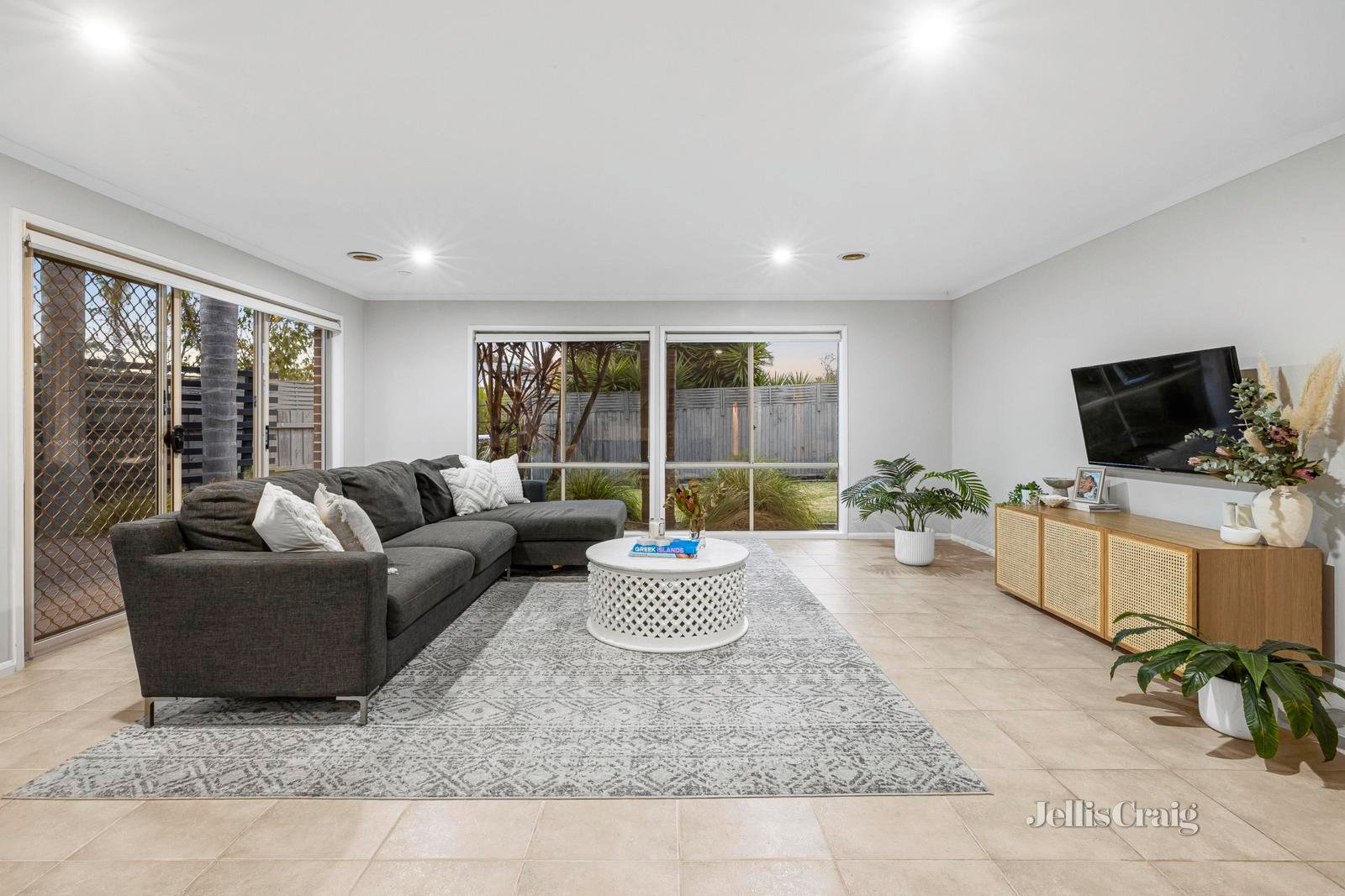 11 John William Drive, Mount Martha image 8