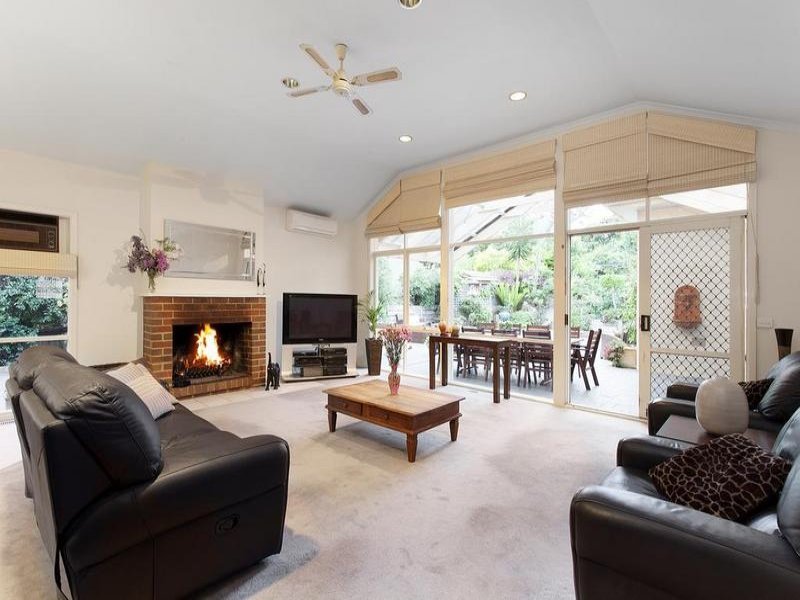 11 June Avenue, Balwyn North image 5