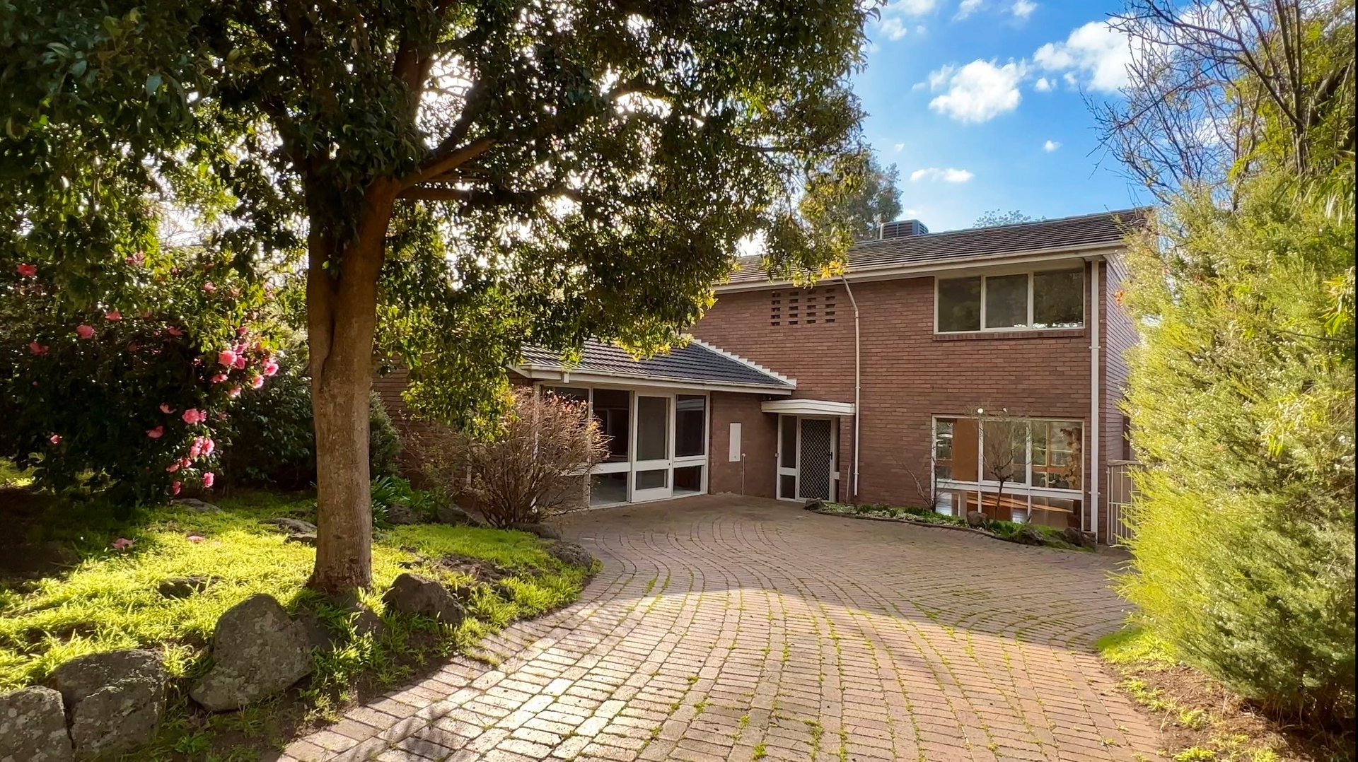 Property Gallery - Main Image