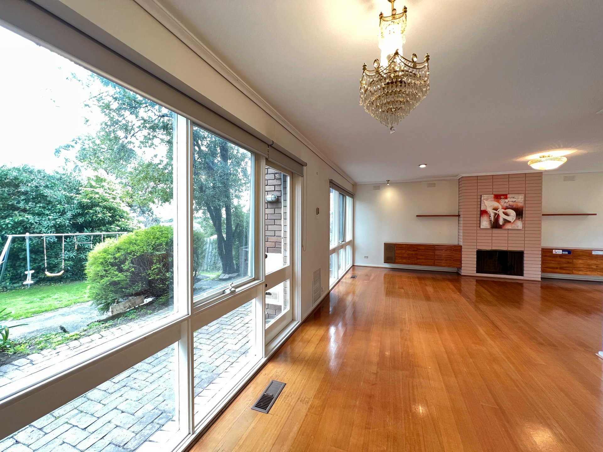 Property Gallery Thumbnail 4
