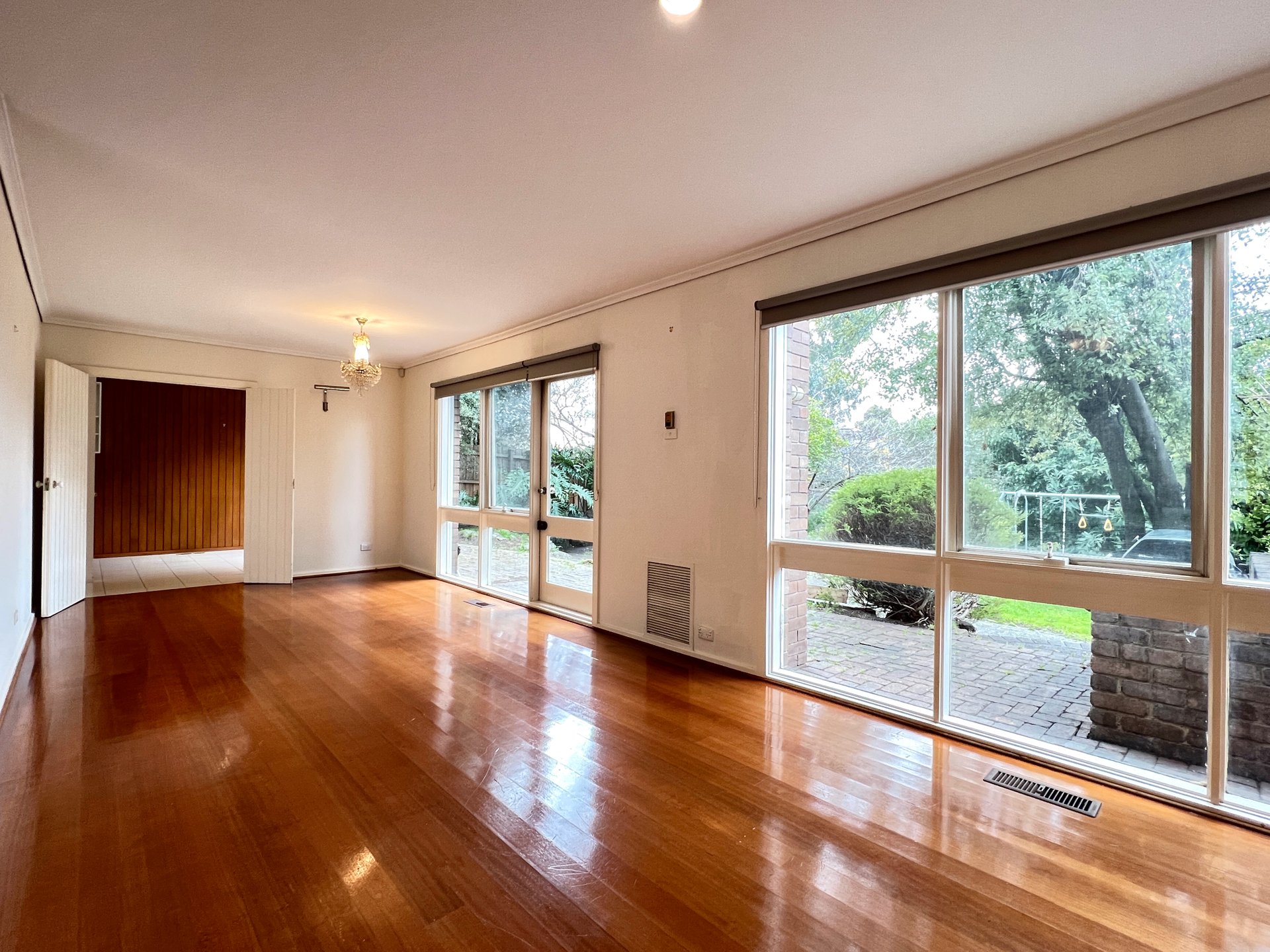 Property Gallery Thumbnail 5