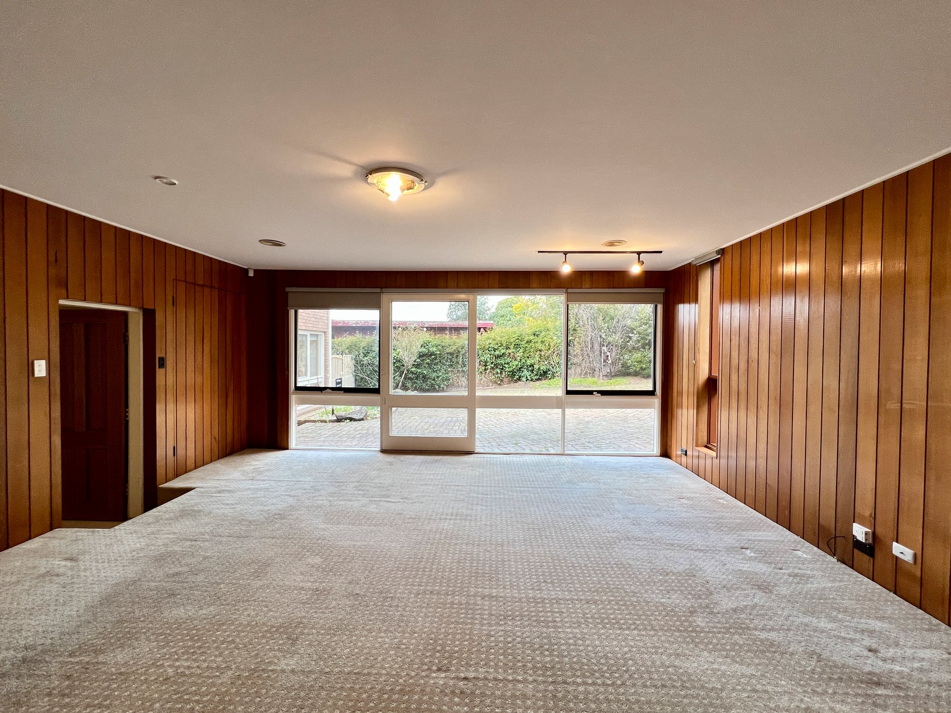 Property Gallery Thumbnail 6