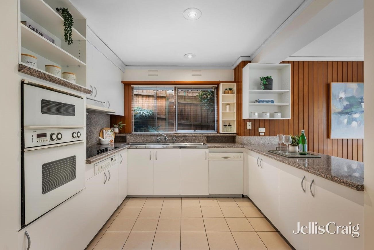 11 Kalimna Crescent, Doncaster image 4