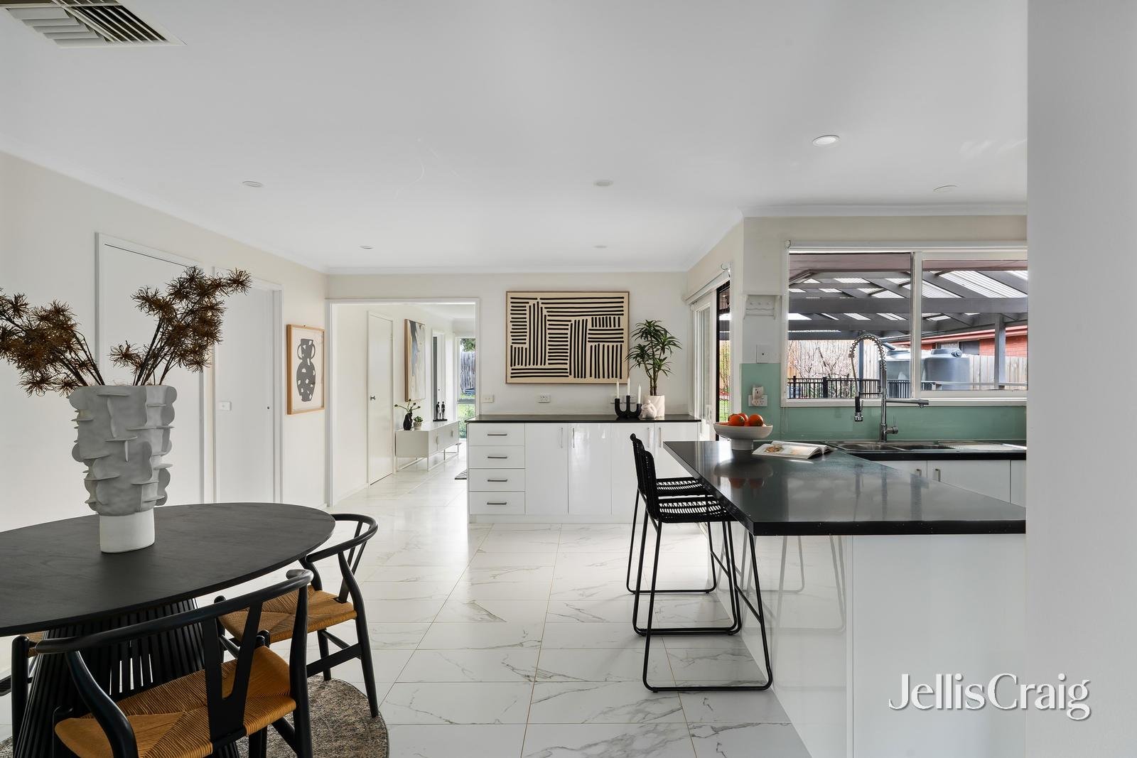 11 Kardinia Drive, Yallambie image 7