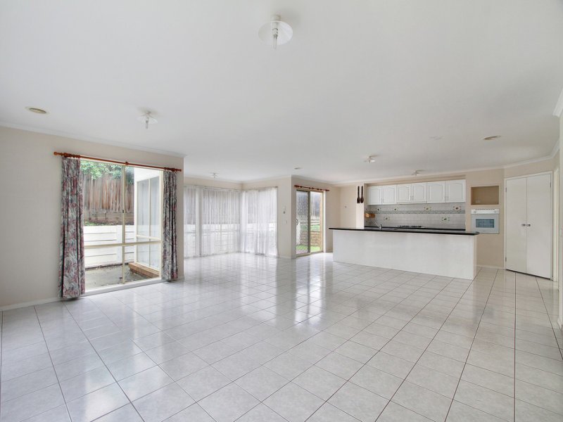 11 Karina Close, Croydon Hills image 2