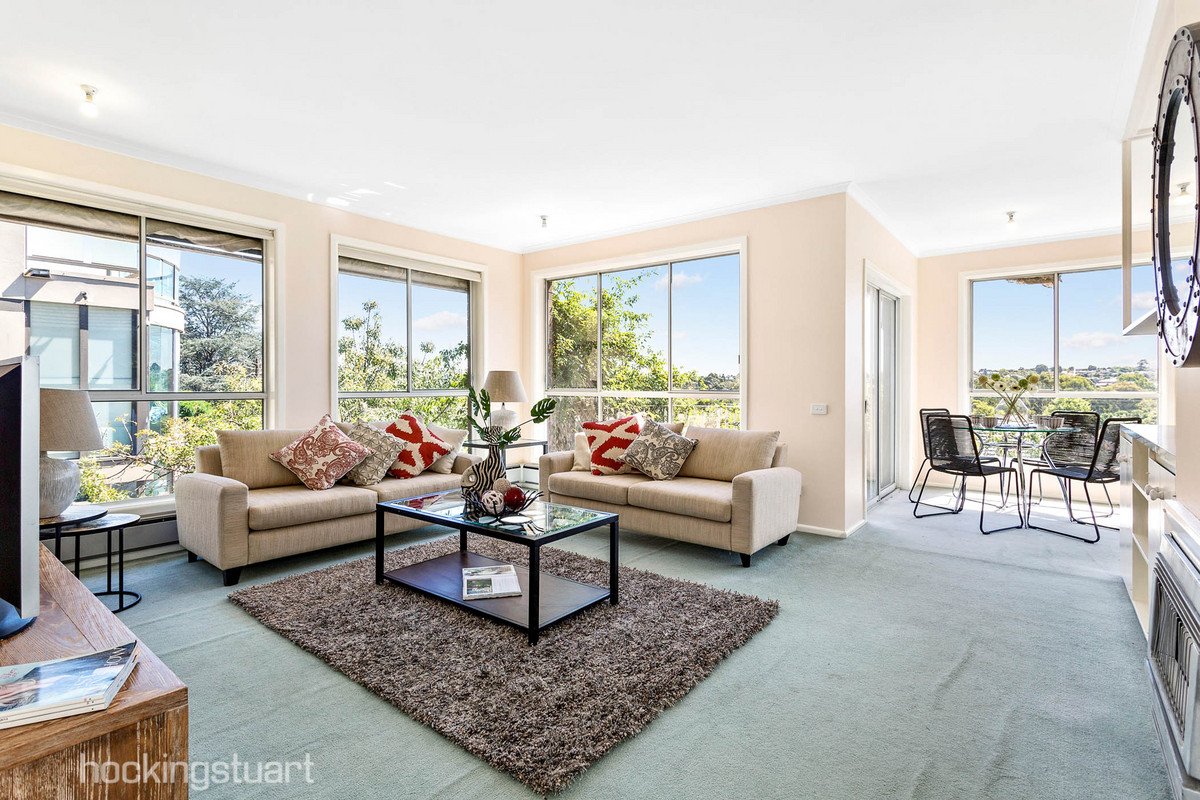 11 Kelvinside Street, Balwyn North image 1