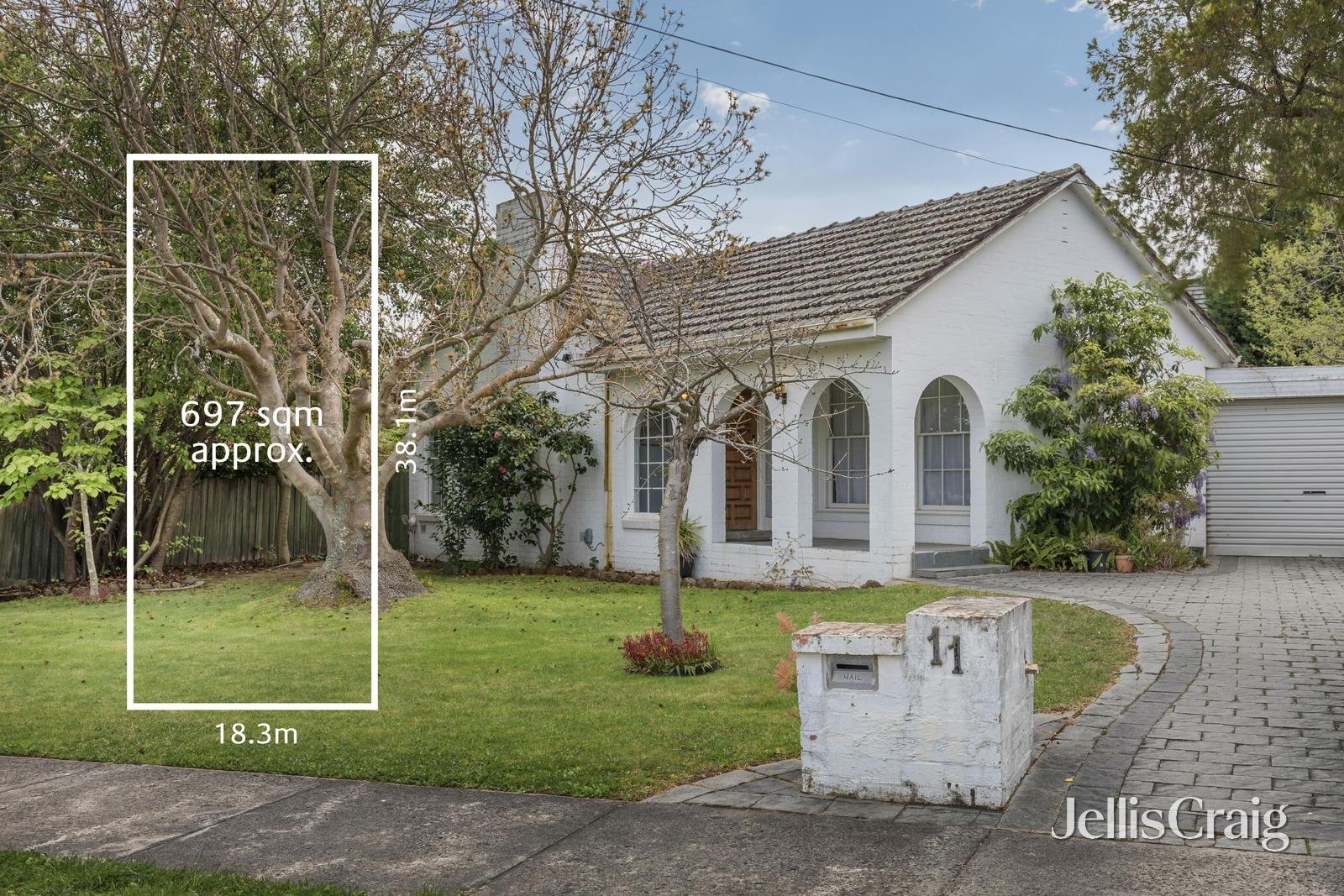 11 Kemp Avenue, Mount Waverley image 1