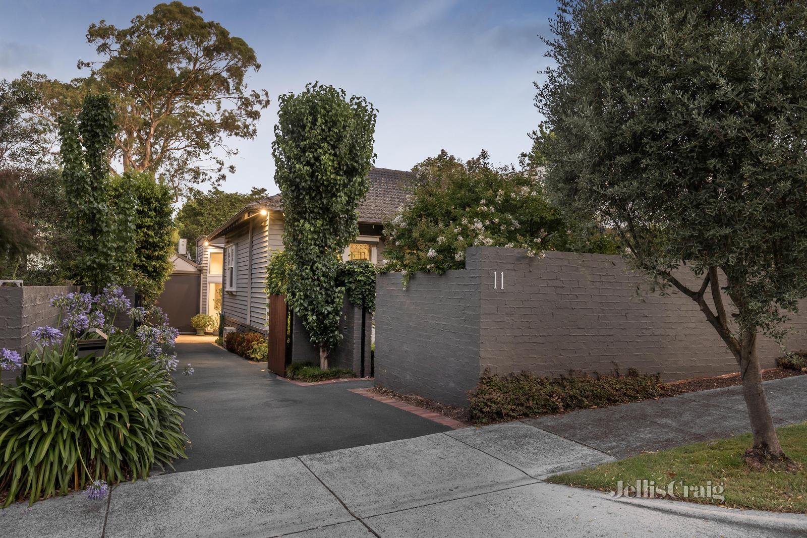 11 Kennealy Street, Surrey Hills image 16