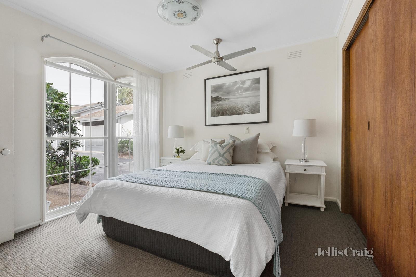 1/1 Kinkora Road, Hawthorn image 6
