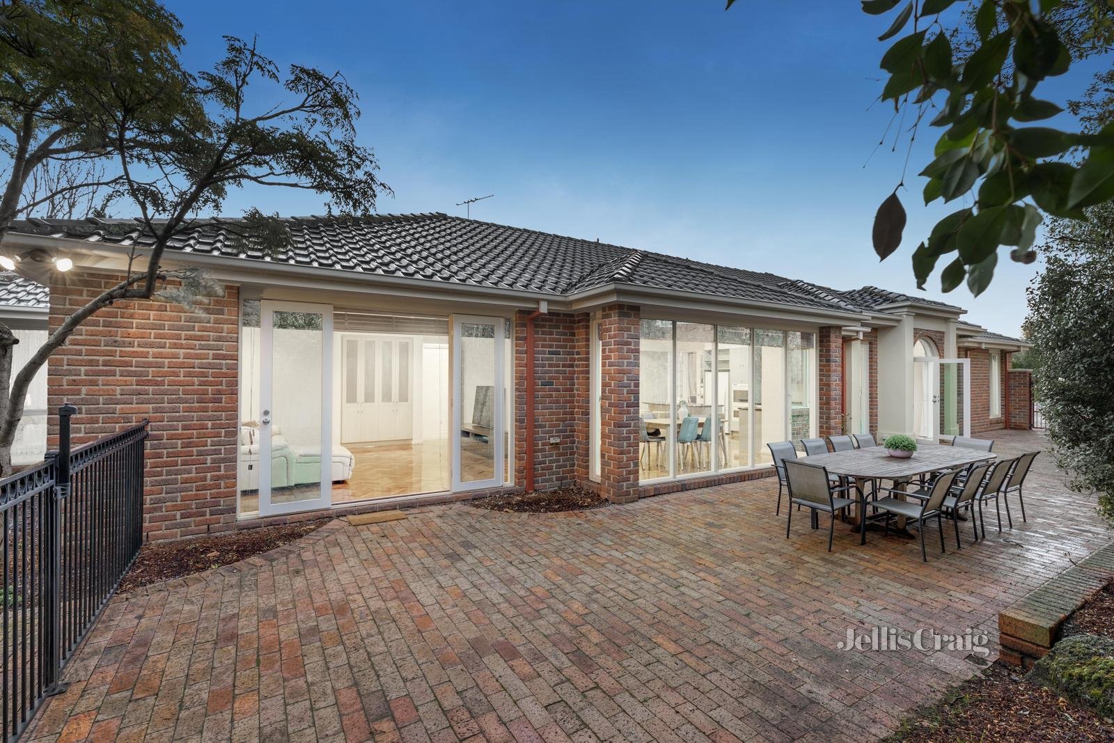 11 Knightsbridge Court, Glen Waverley image 11