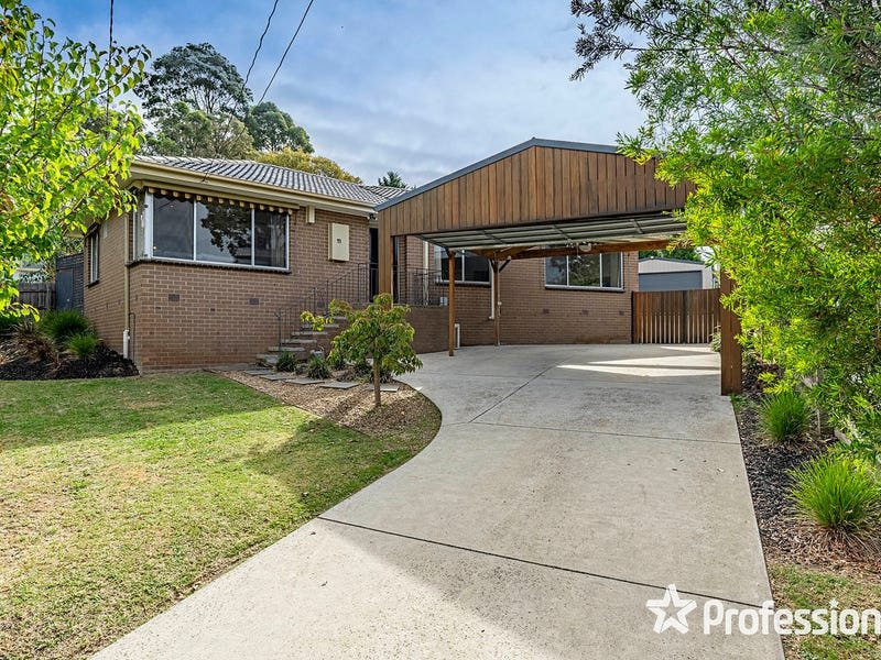 11 Lansell Road, Mooroolbark image 1