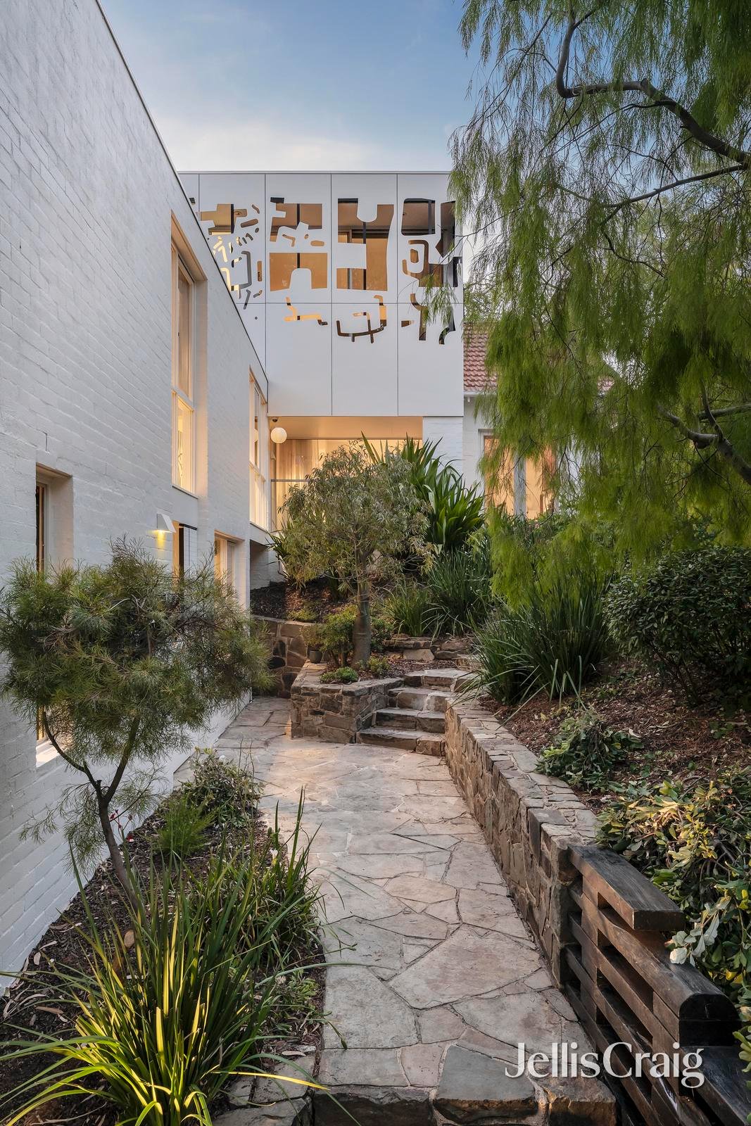 11 Laver Street, Kew image 2