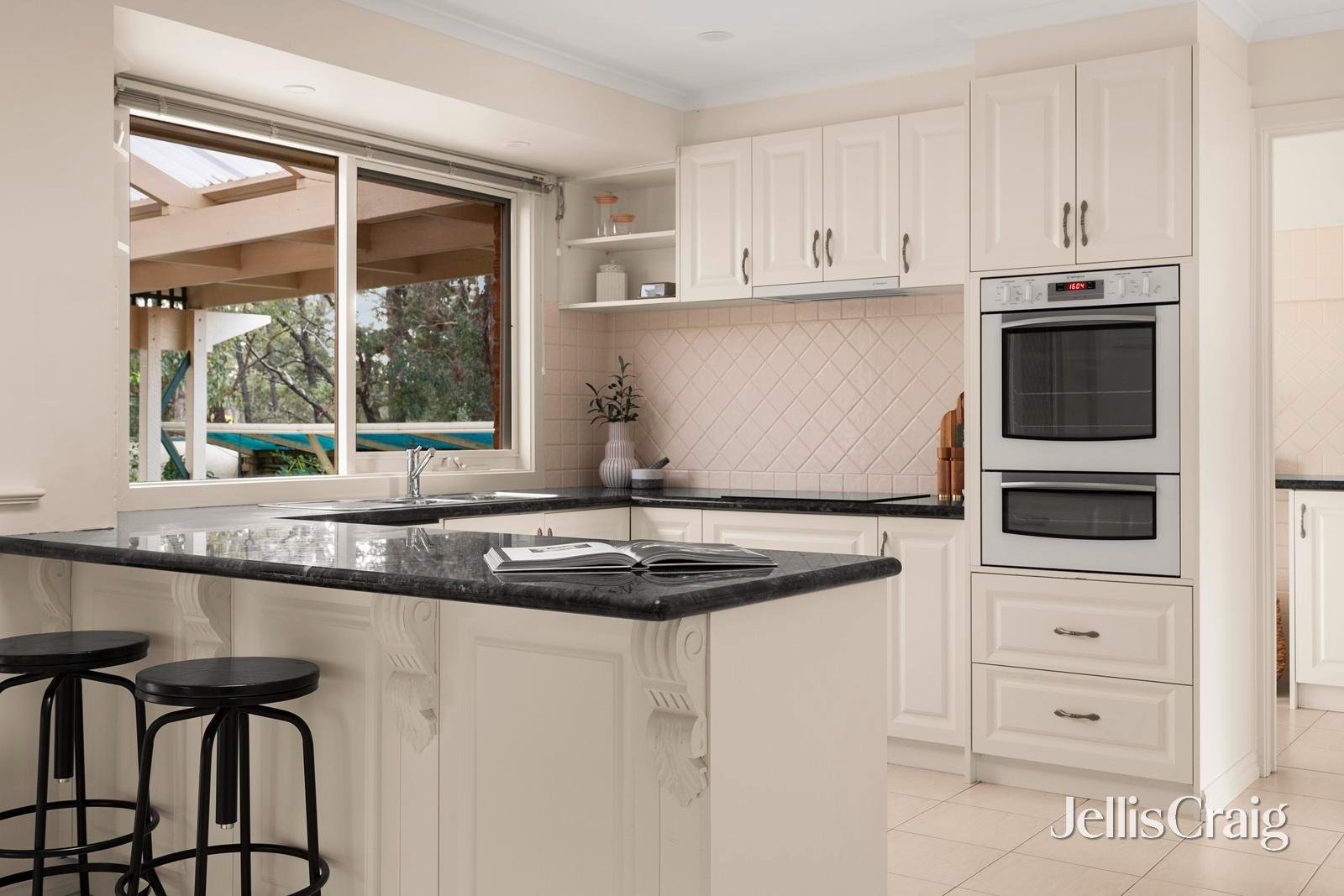11 Lesay Drive, St&nbsp;Helena image 3