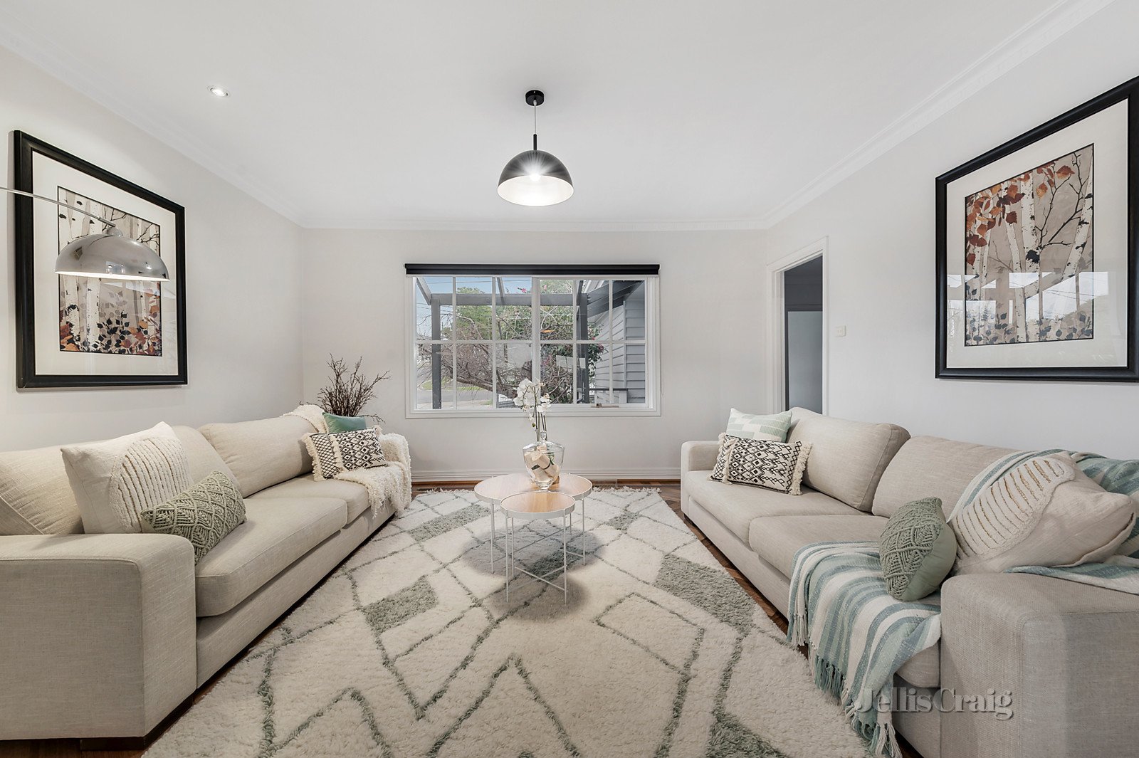 11 Lewis Grove, Mount Waverley image 3