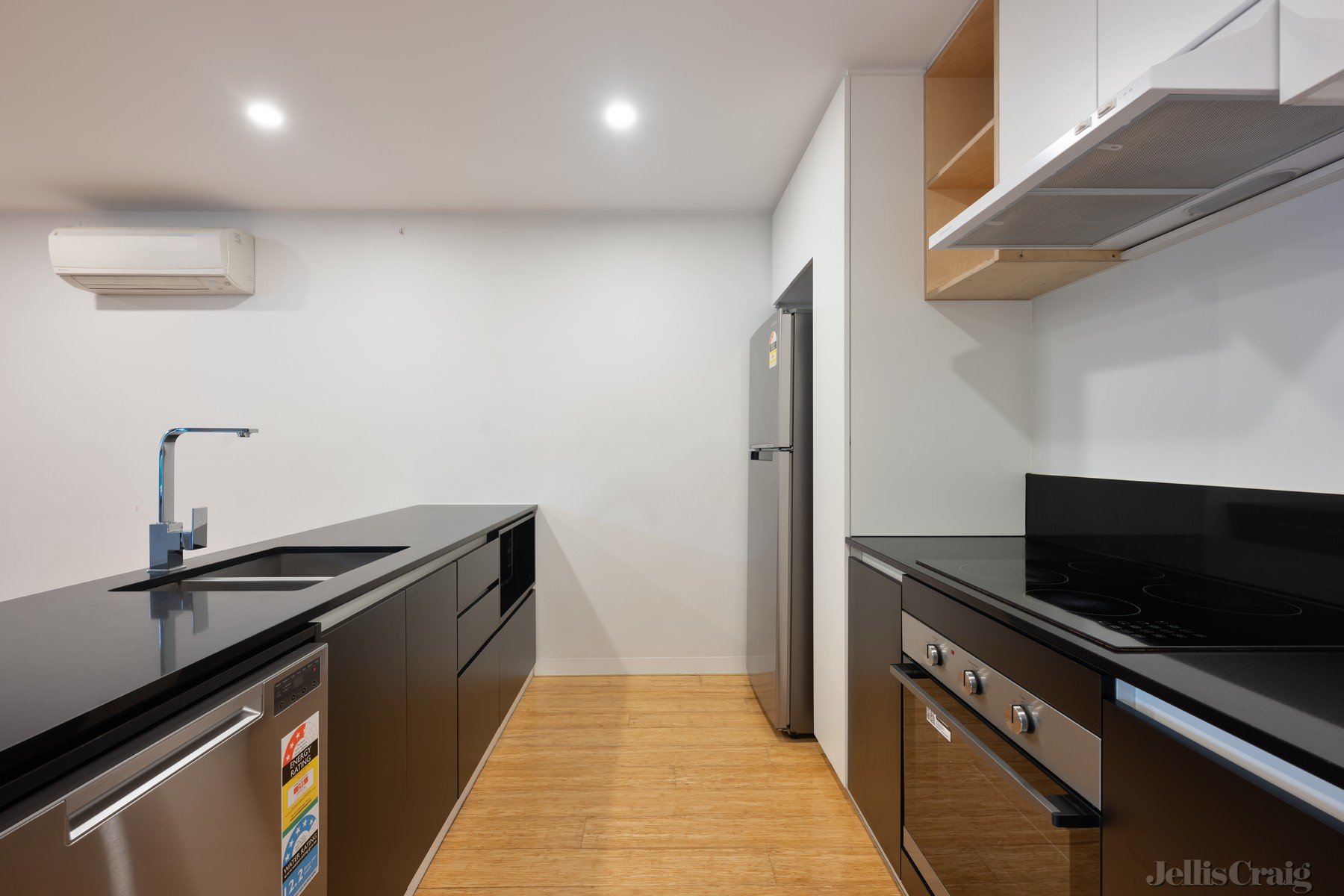 1/1 Lygon Street, Brunswick image 1