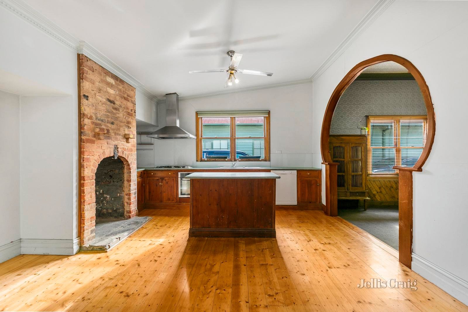 11 Maclean Street, Williamstown image 3
